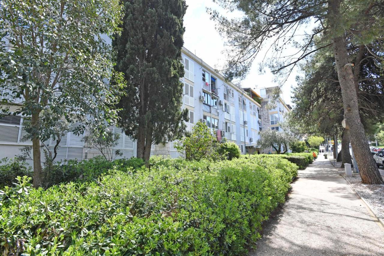 Demass Apartment - Cozy, Free Parking And Wifi Дубровник Экстерьер фото
